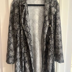 Stylish Snake Print Women's Blazer Button Front Collar Lightweight Jacket